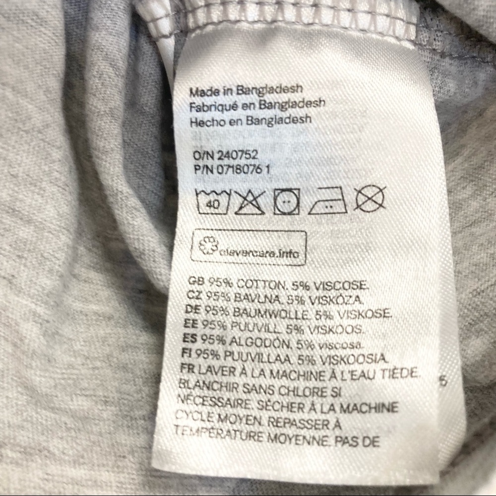 H&M Black and Grey Star Shirt Boys 6X/7 - Picture 4 of 4